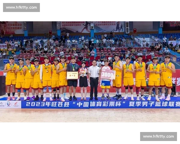 三人篮球燃爆社区夏日,全民运动热潮涌动 三人篮球燃爆社区夏日,全民运动热潮涌动